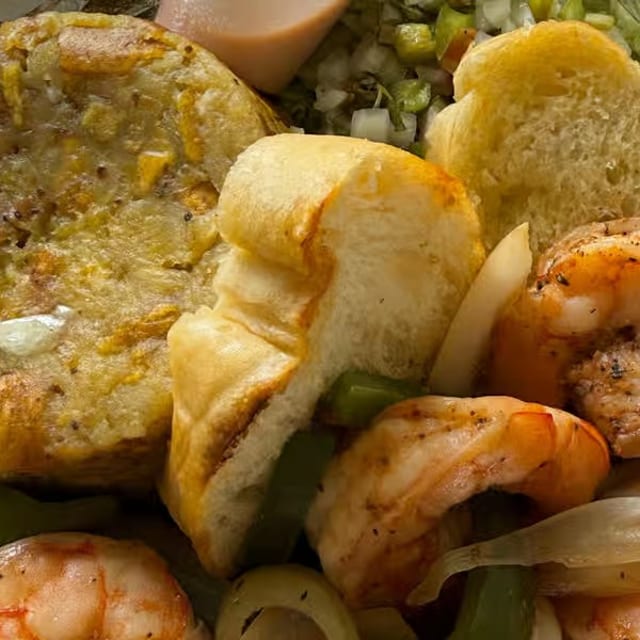 Camarones Combo.